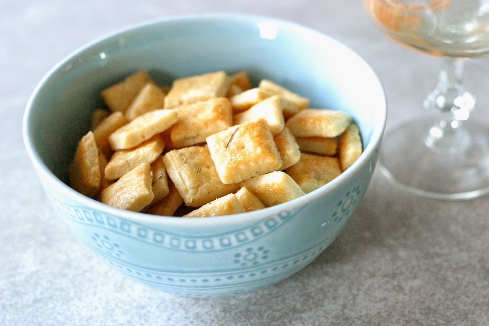 Rosemary Cheese Crackers