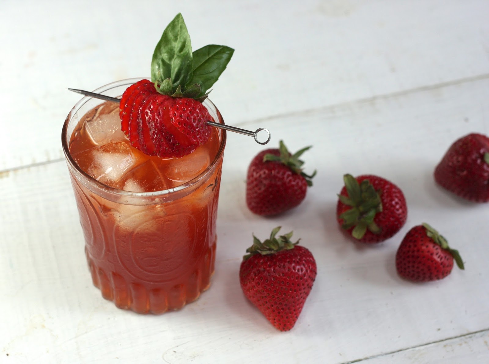 Mocktail: Strawberry Balsamic Lemonade